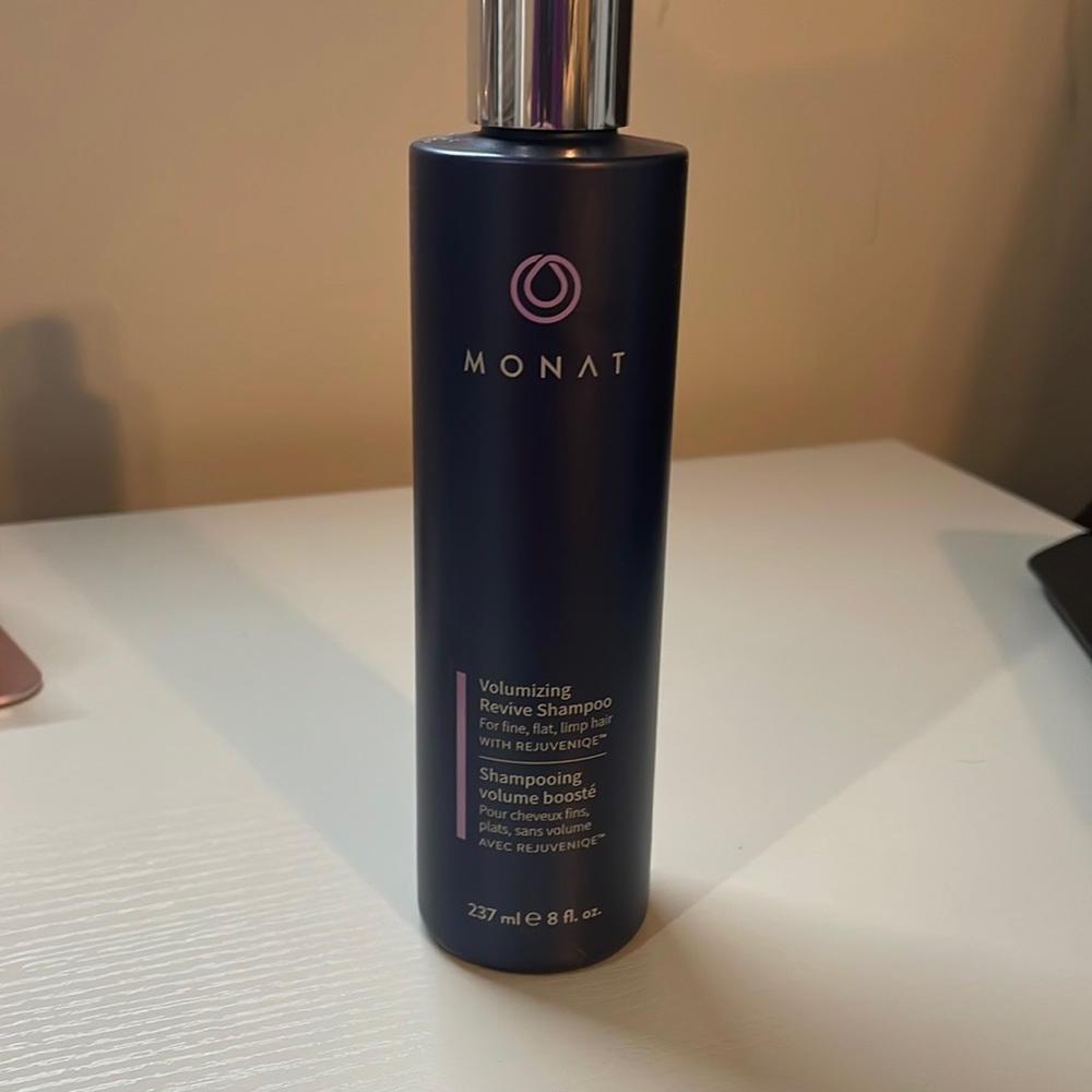 Monat volumizing revive shampoo